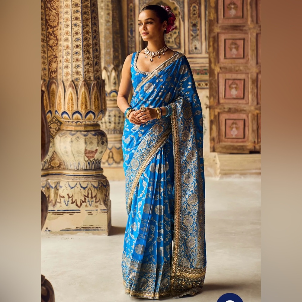 Elegant Blue Women’s Saree with Gold Zari Border